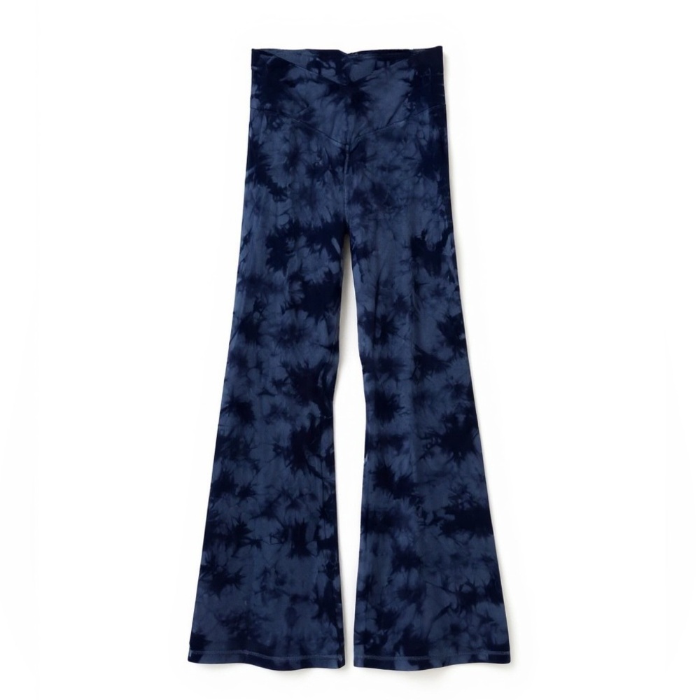 New with tags, PINK V crossover ankle flares